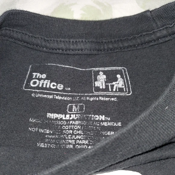 The Office Black Short Sleeve Tee Schrute Farms, Med - Picture 2 of 2